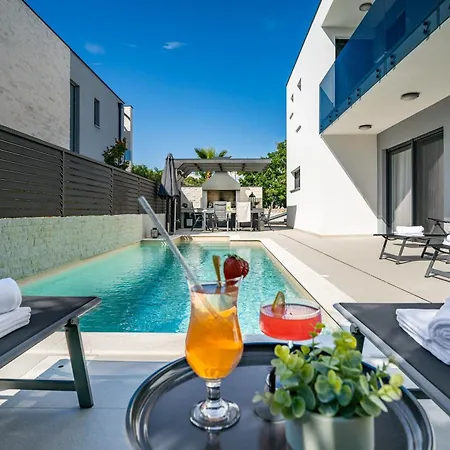 Sanja - Crowonder Luxury Rent * Zaton (Zadar)