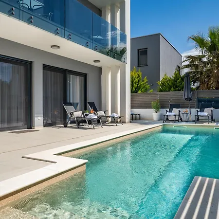 Sanja - Crowonder Luxury Rent * Zaton (Zadar)