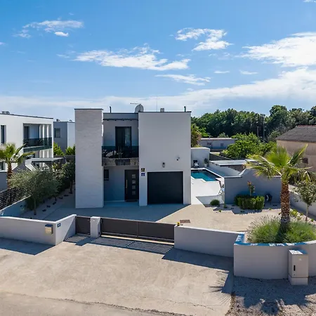 Sanja - Crowonder Luxury Rent * Zaton (Zadar)