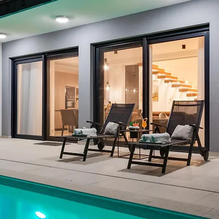 Sanja - Crowonder Luxury Rent Zaton (Zadar)