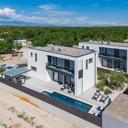 Villa Sanja - Crowonder Luxury Rent *