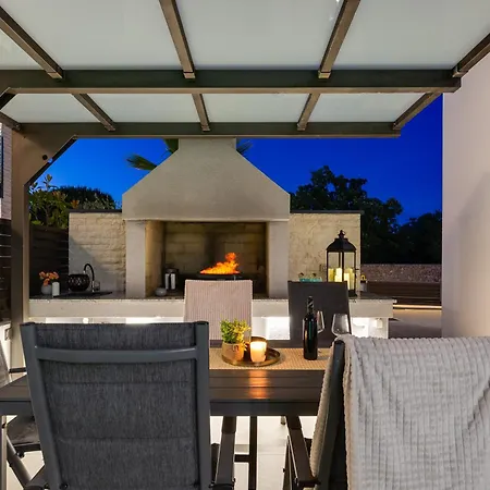 Sanja - Crowonder Luxury Rent * Zaton (Zadar)