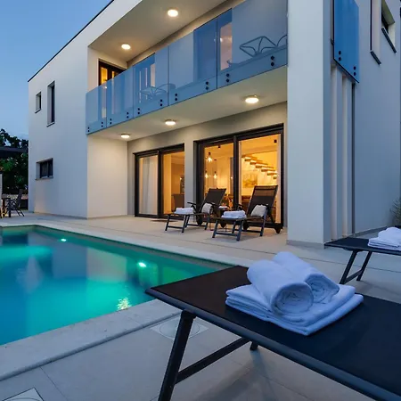 Sanja - Crowonder Luxury Rent * Zaton (Zadar)