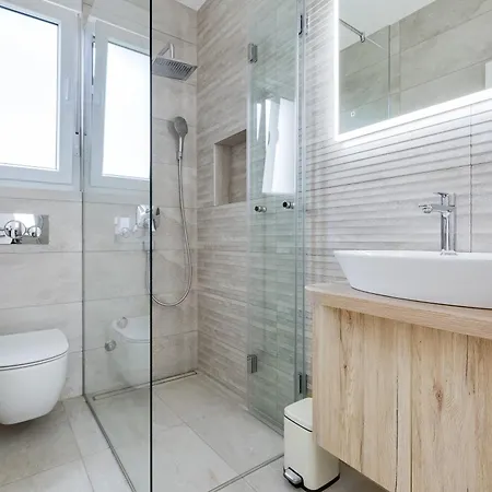 Villa Sanja - Crowonder Luxury Rent
