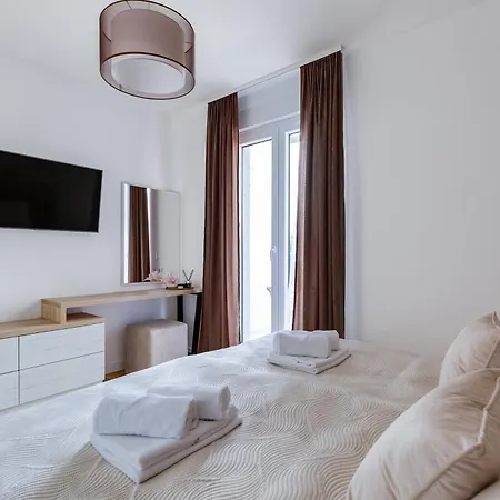 Sanja - Crowonder Luxury Rent Zaton (Zadar)